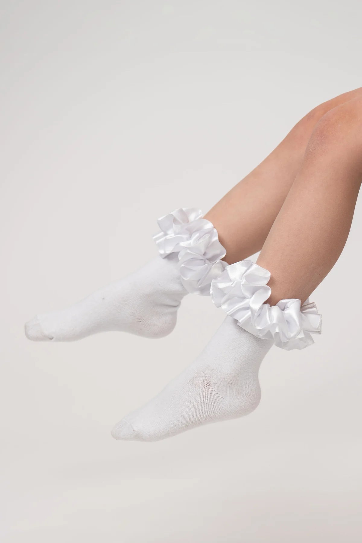 Caramelo Kids Girls Satin Ruffle Socks - White
